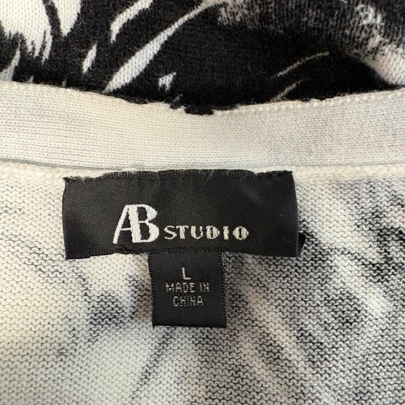 AB Studio Sweater Womens Size Large Black White Floral Button Front Cardigan - Picture 5 of 8